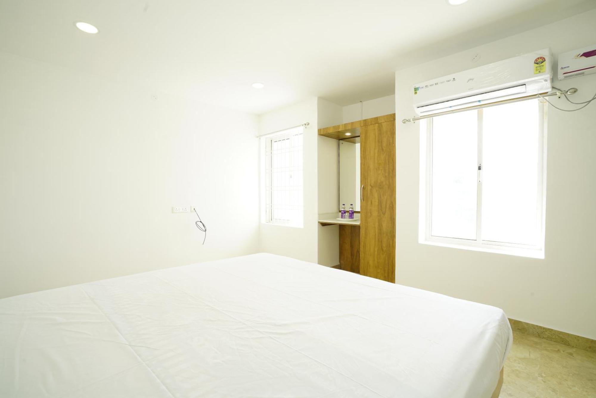ホテル Quilon Residency Kundara Perumanseri エクステリア 写真