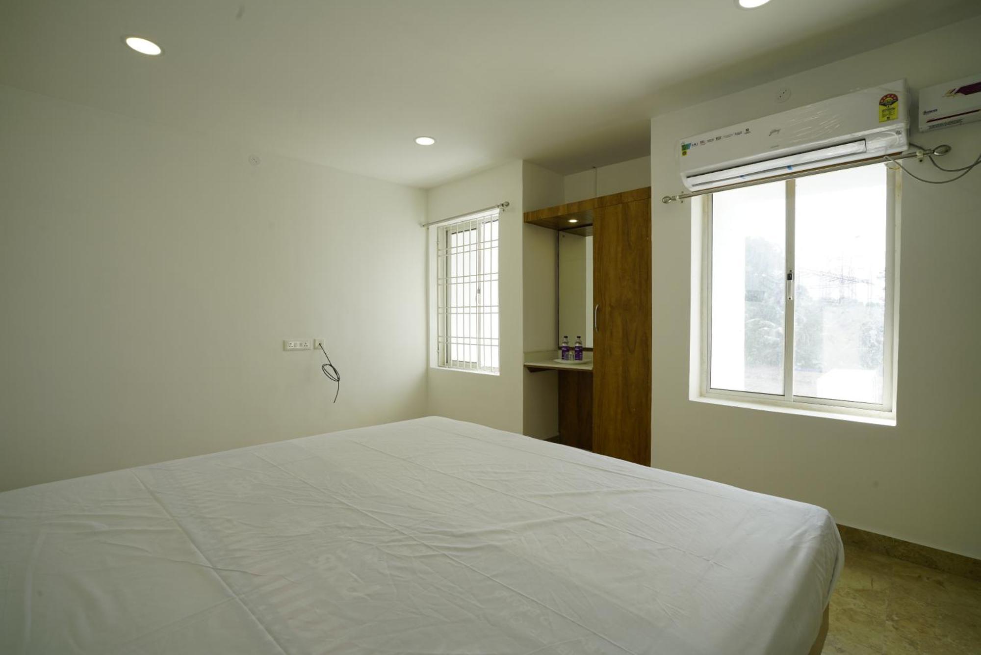 ホテル Quilon Residency Kundara Perumanseri エクステリア 写真